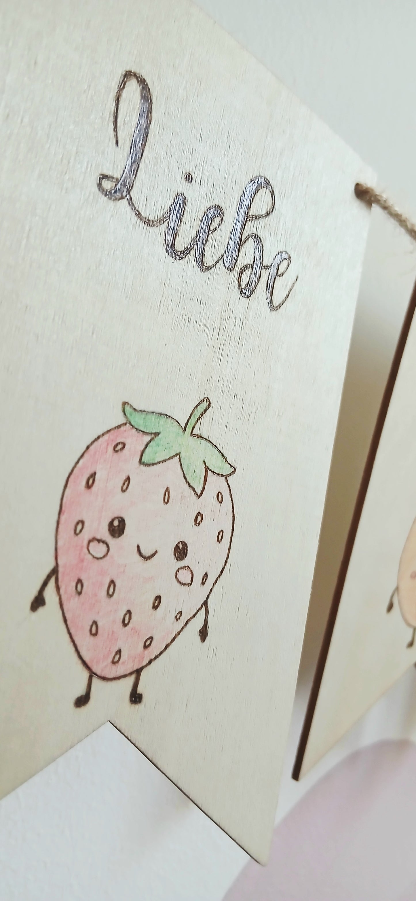 Wimpelkette aus Holz fürs Kinderzimmer I Frucht des Geistes I Galater 5, 22-23