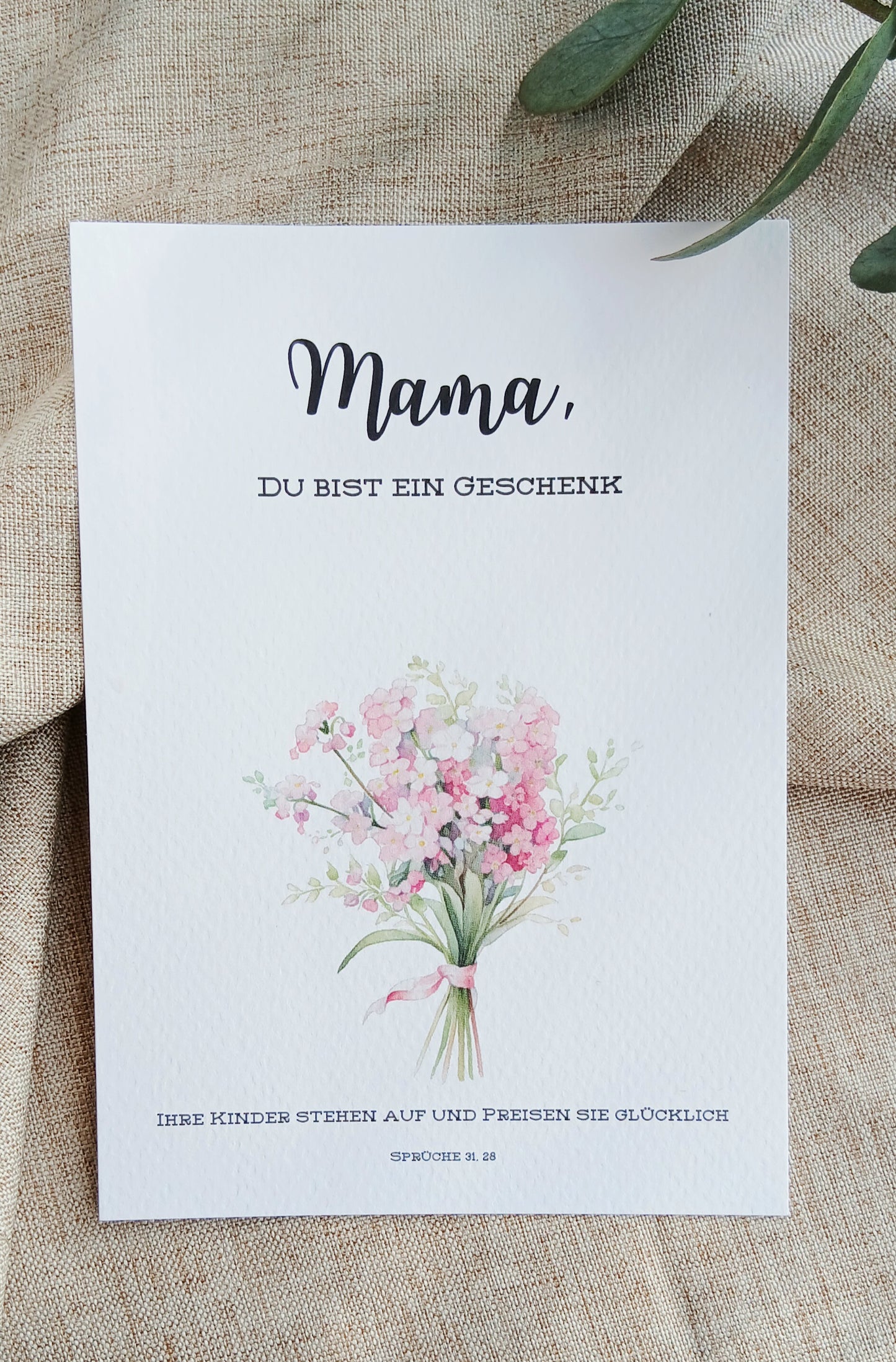 Postkarte „Mama, du bist ein Geschenk“ – Sprüche 31,28 | Muttertagskarte A6