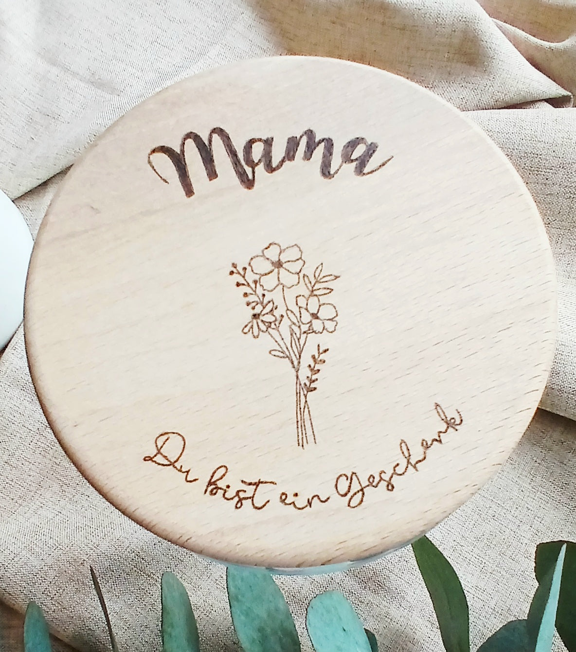 Vorratsglas mit Holzdeckel "Mama, du bist ein Geschenk - für Muttertag