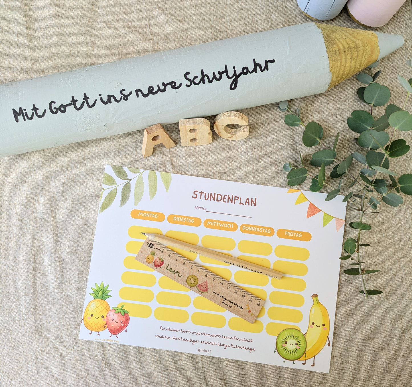 Personalisiertes Einschulungs-Set mit Bibelvers I Stundenplan, Holzlineal & Jumbo-Bleistift